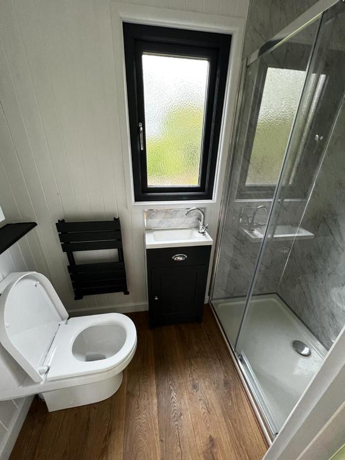 Hettie Luxury Shepherds Hut Semley 外观 照片