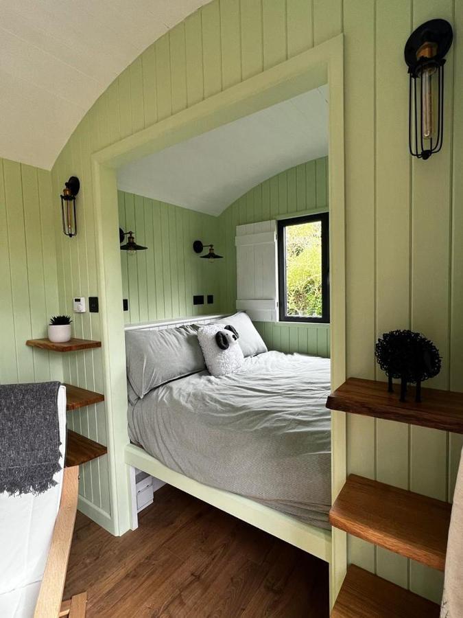 Hettie Luxury Shepherds Hut Semley 外观 照片